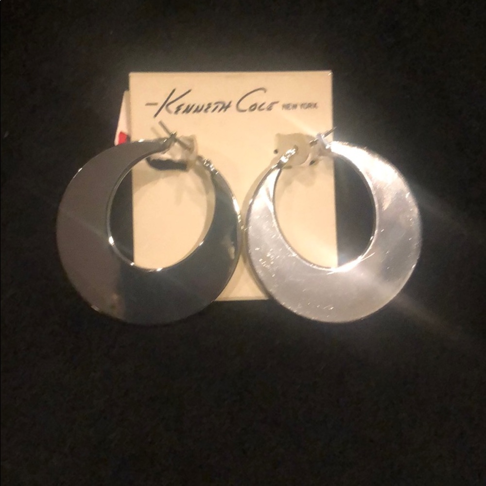 Kenneth Cole earnings